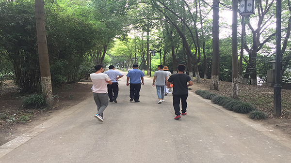 午夜福利视频免费看确认显示屏